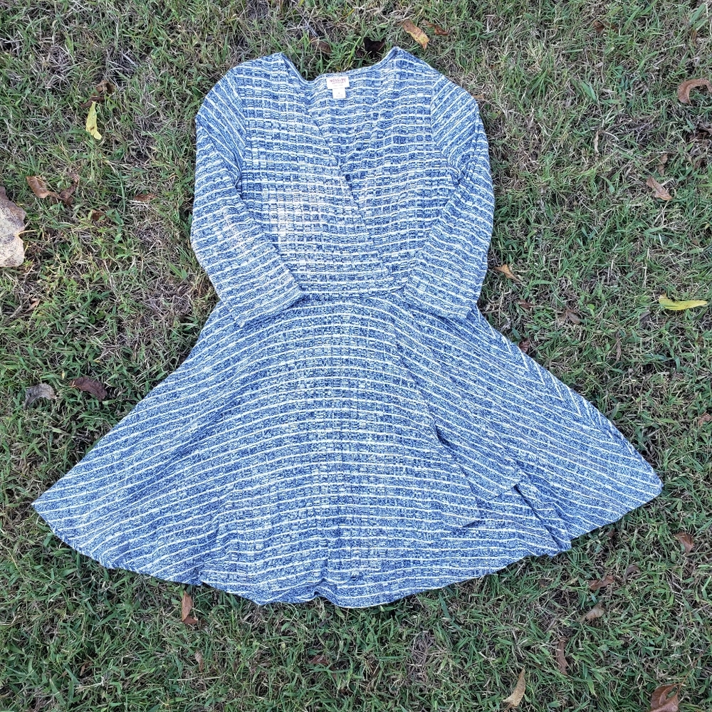 Massimo Supply Co., L, Lt. Blue w/ white stripes.